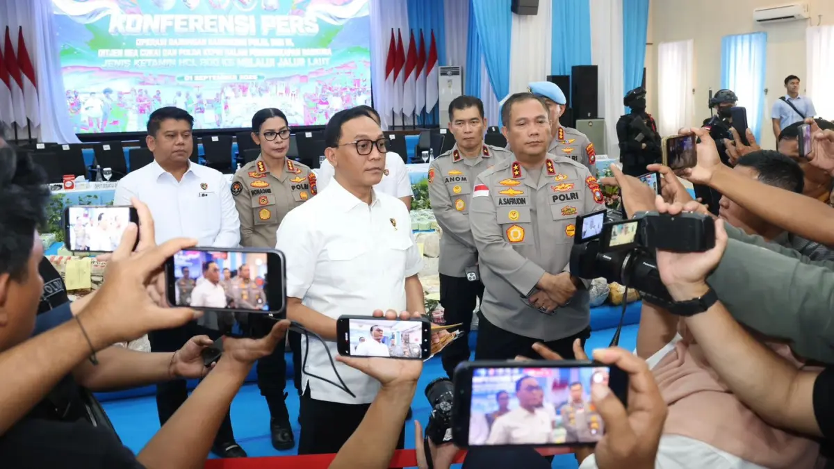 Direktur Tindak Pidana Narkotika Bareskrim Polri Brigjen Pol Eko Hadi Santoso saat memberikan keterangan di Mapolda Kepri. F.istimewa