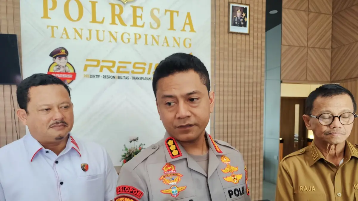 Kapolresta Tanjungpinang usai tandatangani pakta integritas pemberantasan narkoba bersama pengusaha THM, Selasa (1/9). F. Mohamad Ismail/Batam Pos