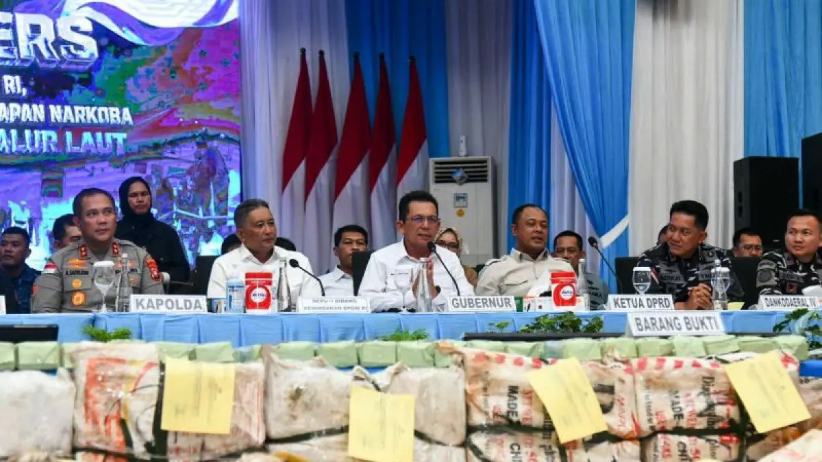Tim Operasi Gabungan Bareskrim Polri, BNN RI, Direktorat Jenderal Bea dan Cukai, serta Polda Kepri menggelar konferensi pers terkait pengungkapan narkotika jenis ketamin 800 kilogram di Mapolda Kepri, Batam, Selasa (1/9/2026). F. Diskominfo Kepri 