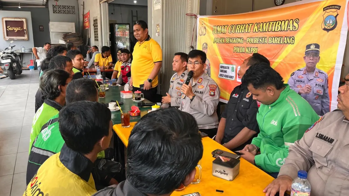 Jajaran Polsek Bengkong bersama Ojol perkuat koordinasi untuk sama sama mengawasi Kamtibmas di Batam. F.Istimewa 