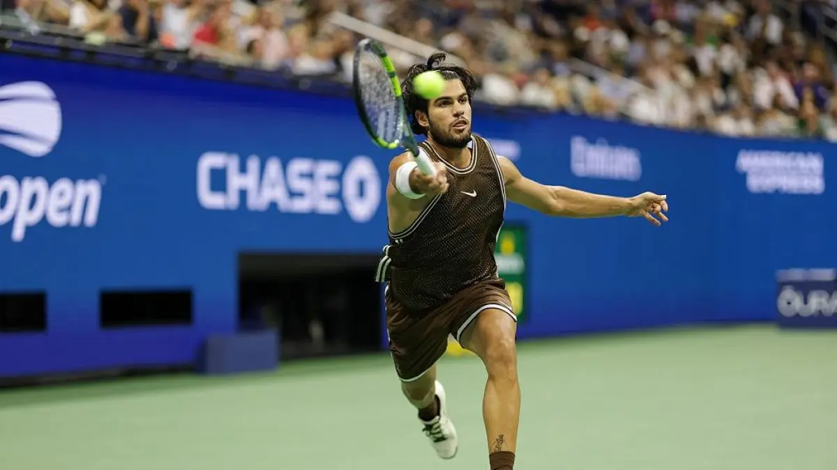 Carlos Alcaraz saat menghadapi Wu Yibing pada babak ketiga US Open 2026 di Arthur Ashe Stadium, New York. Foto pertandingan 4 September 2026. F. Reuters.