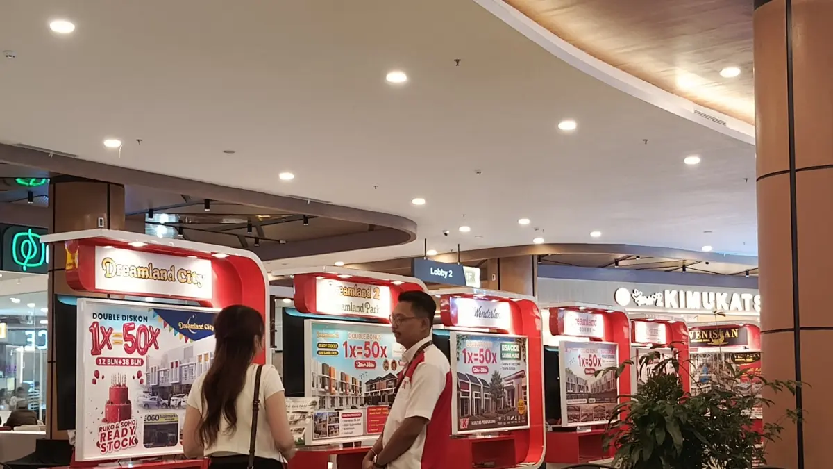 PKP Store Roadshow digelar di K Square Batam, Jumat (4/9). Pameran ini menghadirkan lebih dari 20 proyek properti dengan beragam pilihan hunian dan promo Double Bonus. F. Eusebius Sara/Batam Pos
