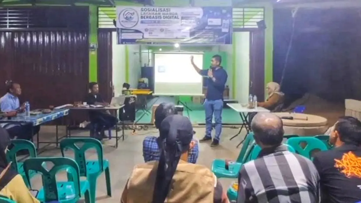 Warga dua perumahan di RT 02/RW 08, Kelurahan Sei Lekop, Kecamatan Bintan Timur, mengikuti pengenalan aplikasi Purwa Digital, baru-baru ini. F. Yadi untuk Batam Pos.