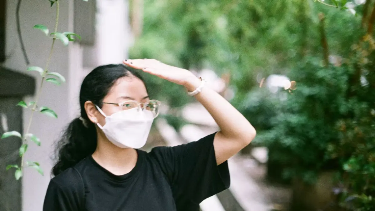 
Kabut asap menyelimuti wilayah Kepulauan Riau. Dinkes Kepri mengimbau masyarakat menggunakan masker saat beraktivitas di luar ruangan untuk mengurangi risiko ISPA. F. Unsplash