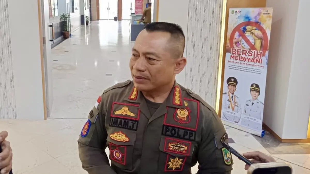 Kepala Satpol PP Batam Imam Tohari, menjelaskan rencana penertiban rumah liar (ruli) di sejumlah lokasi. F.M. Sya’ban/Batam Pos 