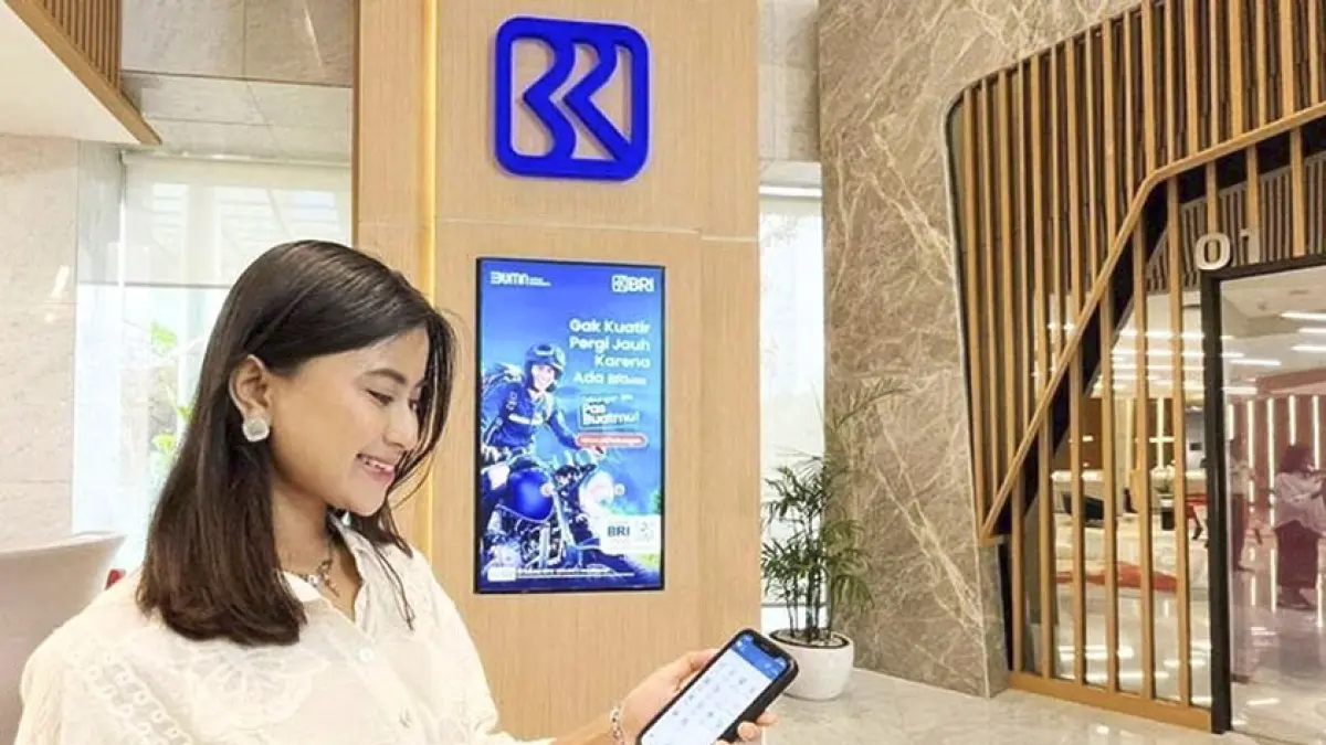 Masyarakat didorong memiliki rekening bank BRI dan BSI untuk memperluas akses terhadap layanan keuangan formal. Foto: BRI