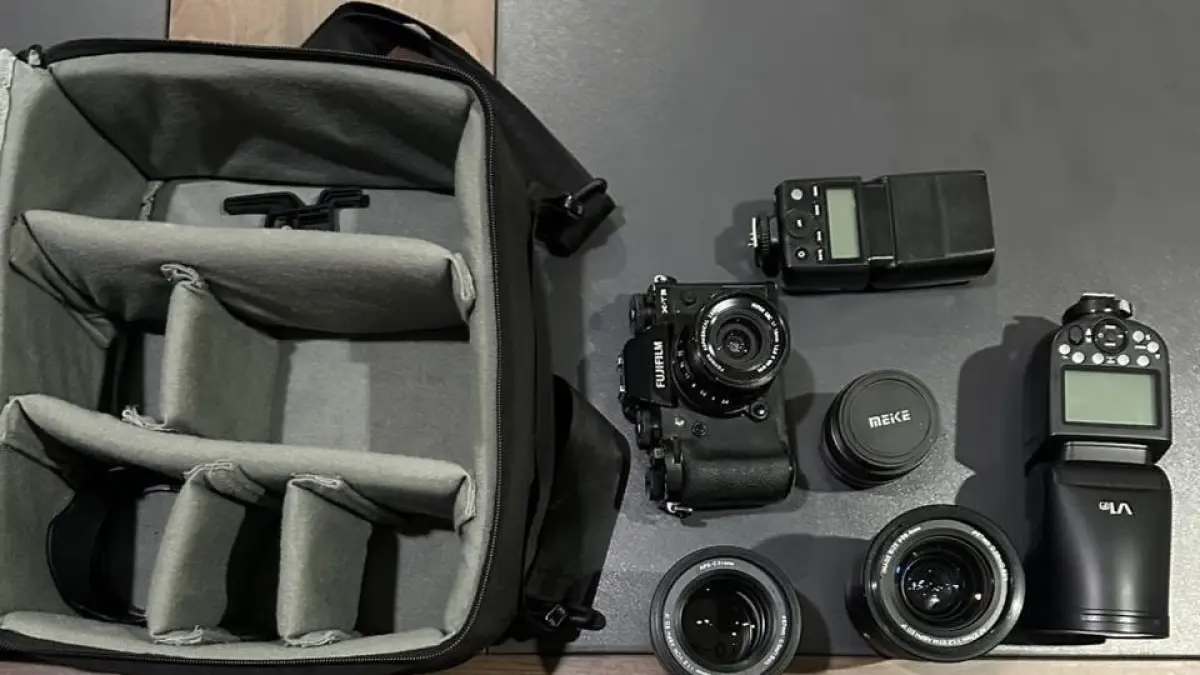 Barang bukti peralatan fotografi yang diamankan dari pelaku pembobolan ruko di Harbour Bay. F.Istimewa
