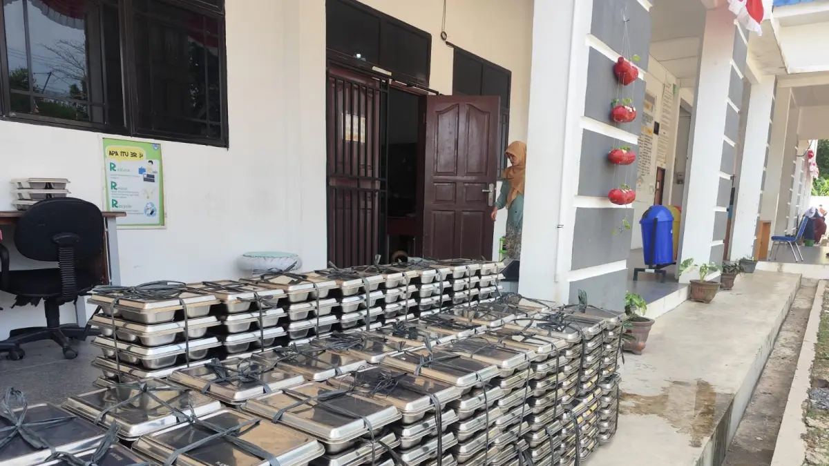 Makan Bergizi Gratis (MBG) yanh disalurkan SPPG di salah satu SMP di Tanjungpinang. F. Mohamad Ismail/Batam Pos