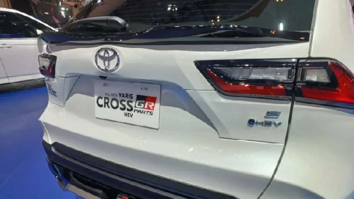 Mobil hybrid Toyota Yaris Cross varian GR. (Dony/JawPos.com)