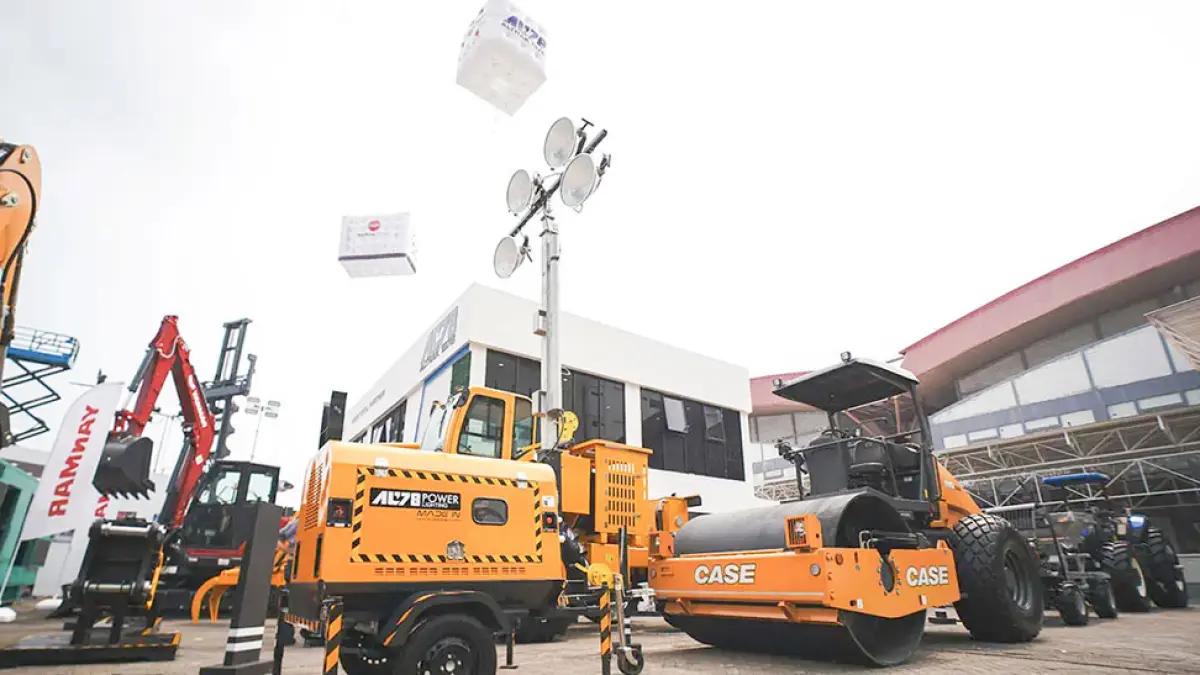 PT Altrak 1978 dan PT Berca Mandiri Perkasa mengikuti pameran Mining Indonesia 2026. dengan memperkenalkan dua alat berat bertenaga listrik penuh, yakni EX20EV Mini Excavator dan BL95EV Backhoe Loader. Foto: istimewa