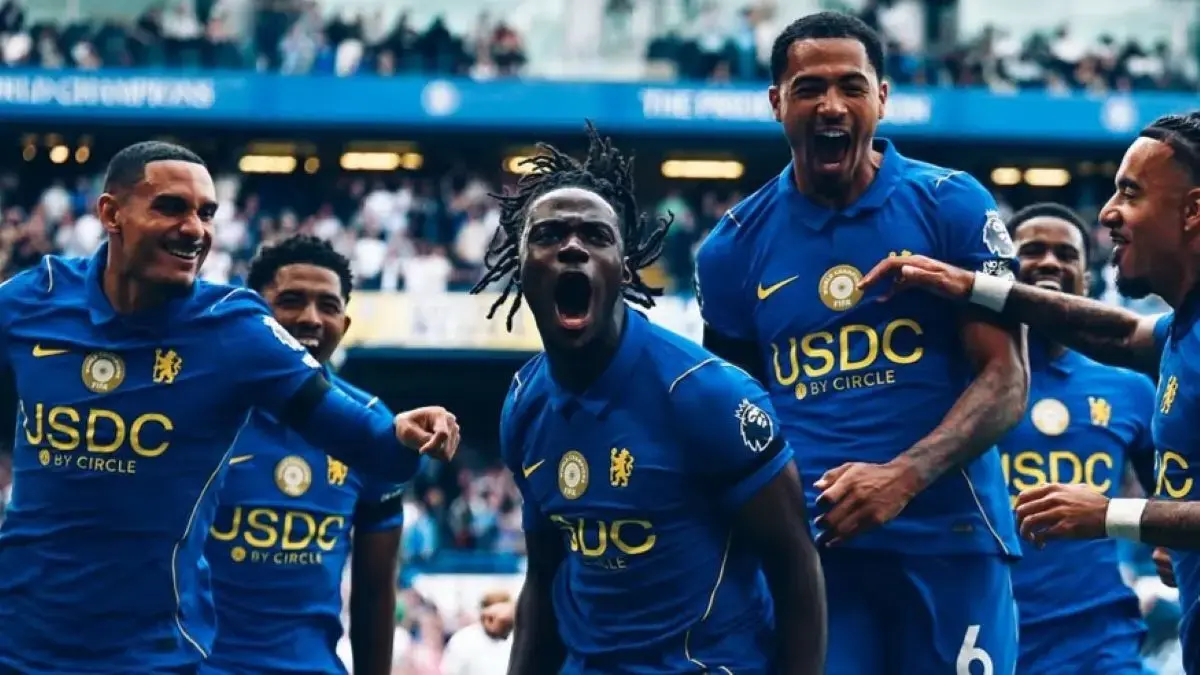 Romeo Lavia (tengah) siap bermain saat lawan Hull City. (Dok. Romeo Lavia)