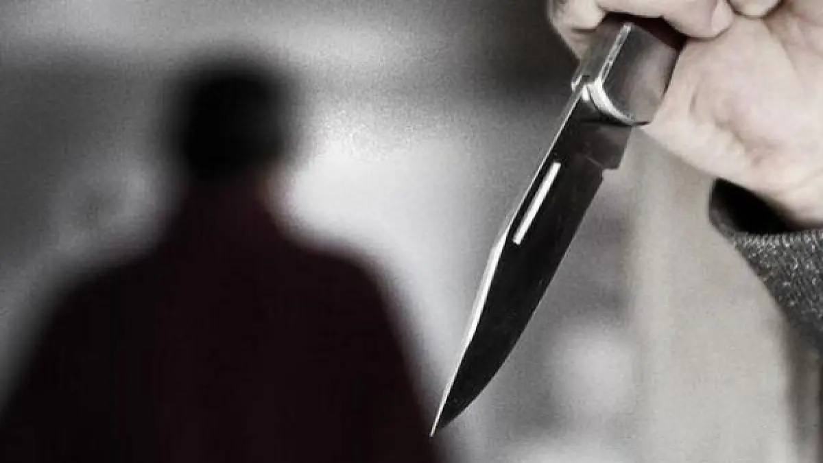 Ilustrasi penodongan menggunakan senjata tajam