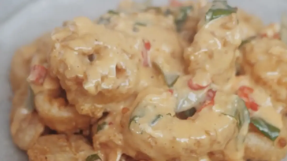 Resep Cumi Telur Asin yang Enak dan Bikin Nagih. (YouTube Ade Koerniawan)