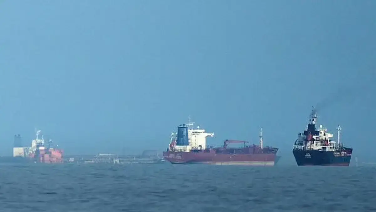 Ilustrasi pelayaran di Selat Hormuz (JawaPos)