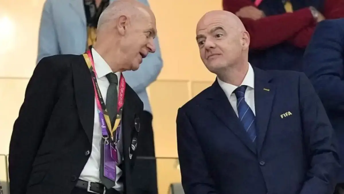 Presiden federasi sepak bola Jerman Bernd Neuendorf dan Presiden FIFA Gianni Infantino (Flashscore)