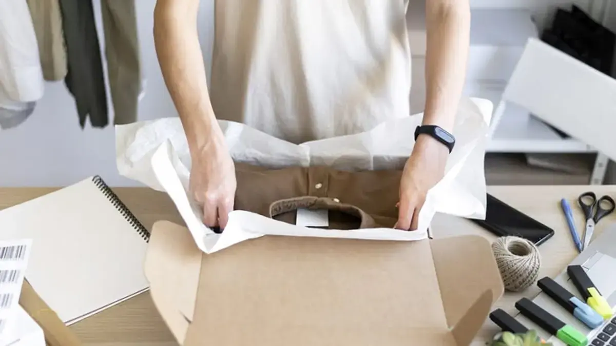 Ilustrasi packing barang. (Pinterest)