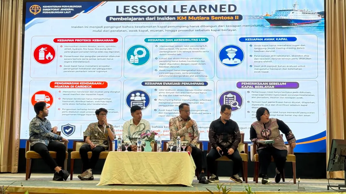 Kepala KSOP Khusus Batam M. Takwim Masuku saat menghadiri sosialisasi peningkatan kelaiklautan dan keselamatan kapal Ro-Ro serta ferry penumpang di Batam, Rabu (23/9). Kegiatan tersebut menyoroti pentingnya penerapan Self Inspection secara rutin untuk memastikan kesiapan kapal, awak, peralatan keselamatan dan muatan sebelum berlayar. F.Istimewa