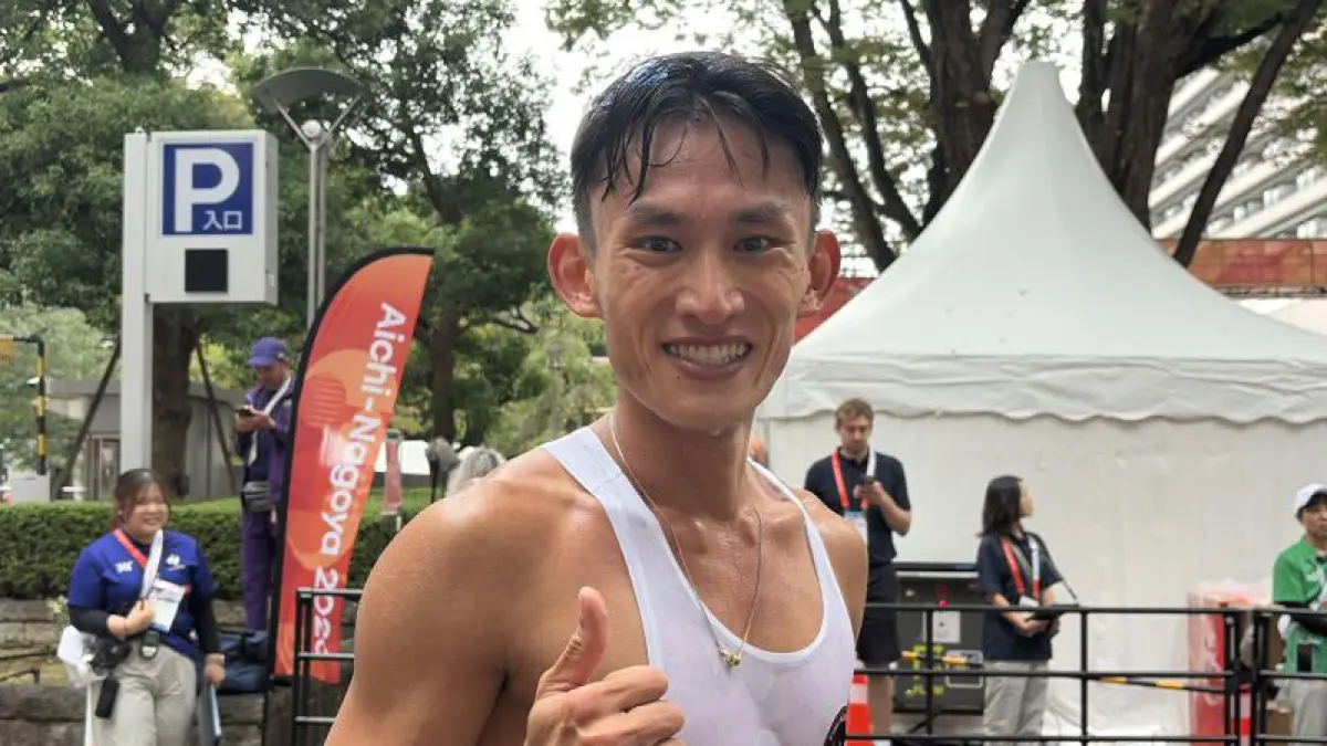 Atlet jalan cepat Indonesia Hendro Yap berpose usai menuntaskan perlombaan jalan cepat setengah marathon Asian Games 2026 di Aichi-Nagoya Race Walking Course, Jepang, Rabu (23/9/2026). ANTARA/Arindra Meodia
