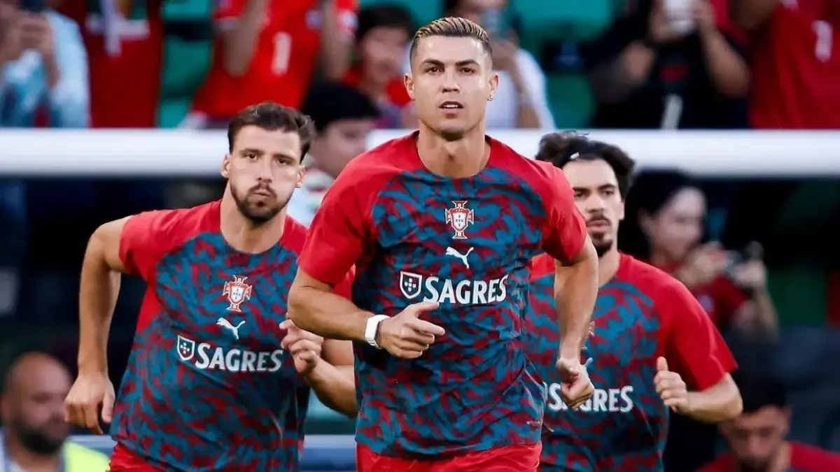 Jorge Jesus ganti Cristiano Ronaldo usai gagal cetak gol lawan Wales. (@portugal/Instagram)