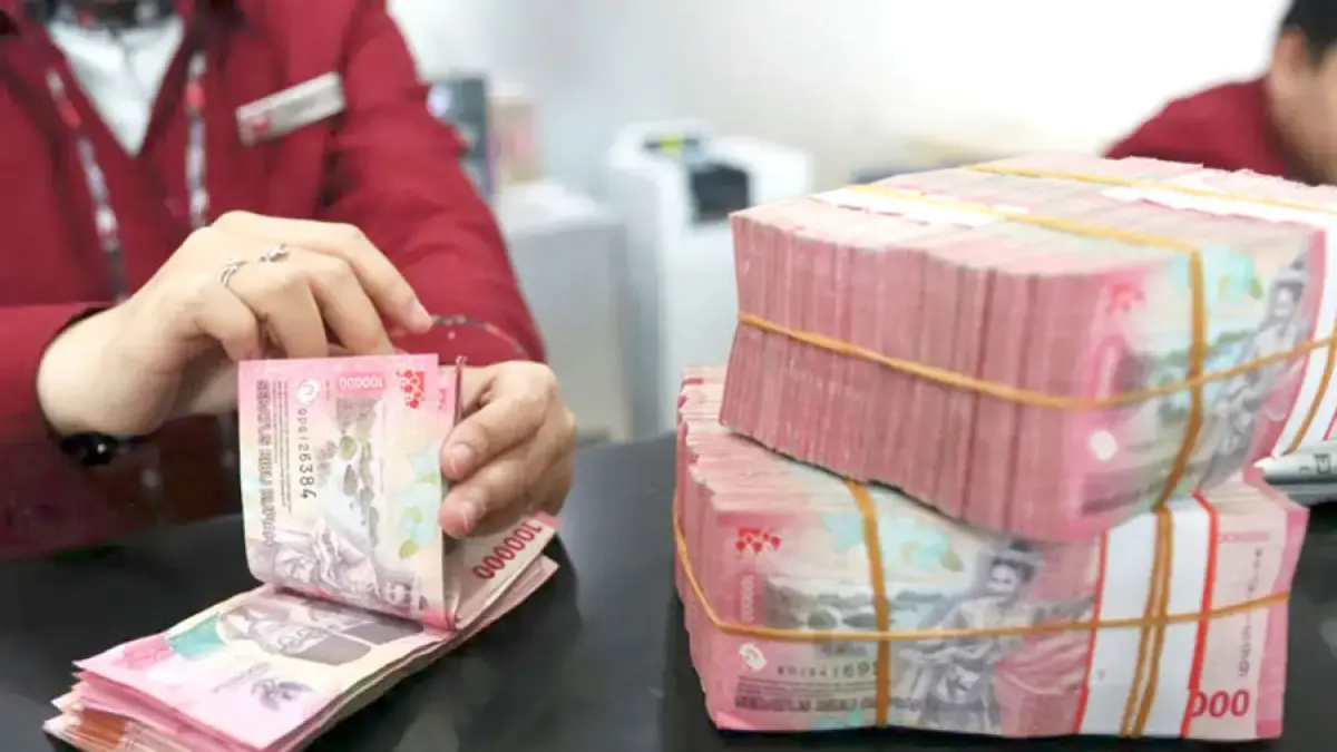 Ilustrasi uang Rupiah tunai. Foto: Dery Ridwansah/JawaPos.com