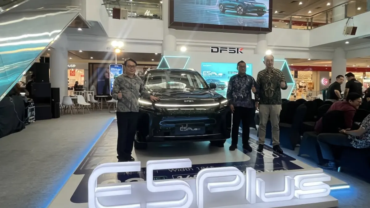 DFSK E5 Plus dipamerkan di Mega Mall Batam Centre, Selasa (29/9). SUV berteknologi Plug-in Hybrid Electric Vehicle (PHEV) ini hadir dalam Regional Launch DFSK di Batam hingga 4 Oktober 2026. F.Istimewa