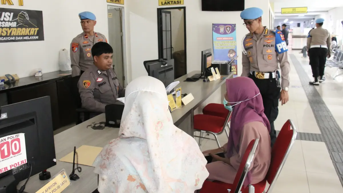 Divpropam Polri tengah memeriksa kedisiplinan personel Polresta Barelang. F. Istimewa