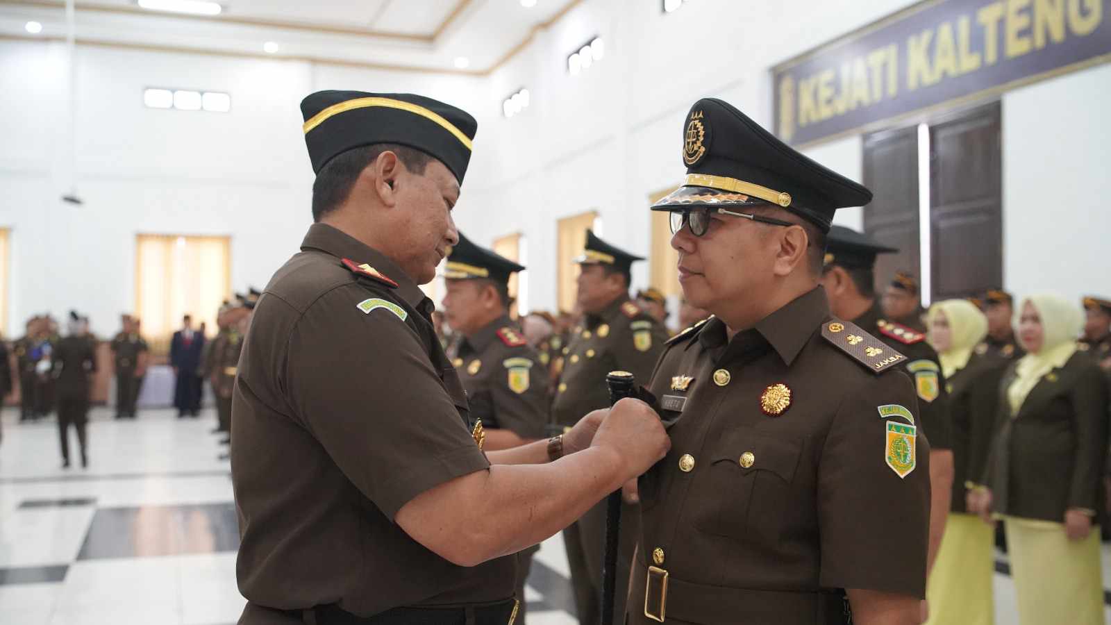 SERTIJAB: Kajati Kalteng Undang Mugopal saat pimpin pergantian pejabat eselon III di  Kejati Kalteng,Selasa (25/6).