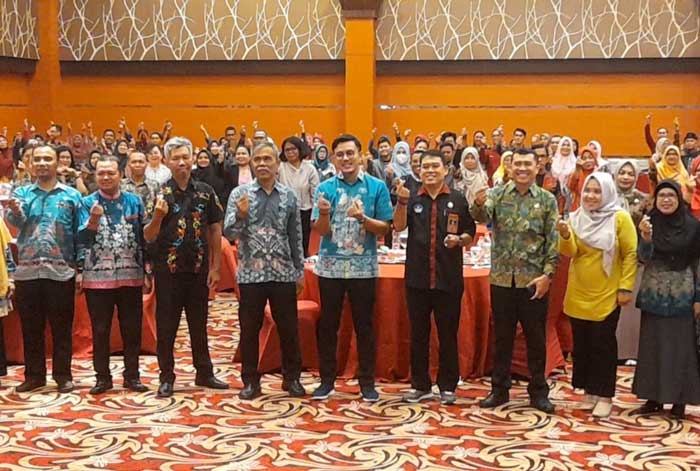 KEGIATAN: Para guru di Kotim mengikuti kegiatan Training of Trainers Cinta Bangga Paham Rupiah yang diselenggarakan Bank Indonesia Perwakilan Kalteng, Jumat (12/7).
