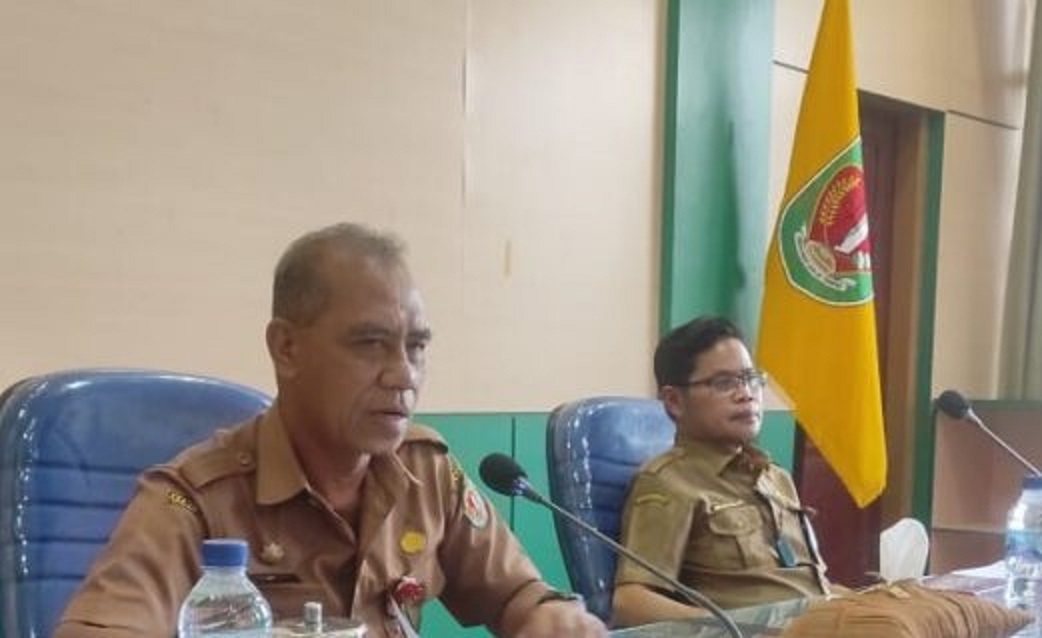 LINTAS SOPD: Sekda Kabupaten Katingan Pransang, ketika memimpin salah satu rapat di jajaran ASN setempat, belum lama tadi.