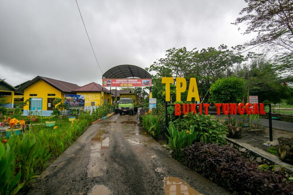 TEMPAT BUANG SAMPAH: TPA Bukit Tunggal di Palangka Raya.