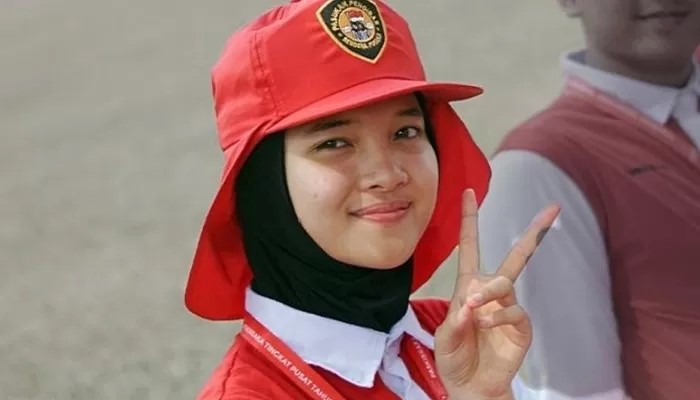 Maulia Permata Putri, siswi SMA Negeri 1 Solok saat ini dilatih sebagai pembawa baki bendera untuk Upacara HUT RI ke-79 di Ibu Kota Negara (IKN) 17 Agustus 2024. (Istimewa)