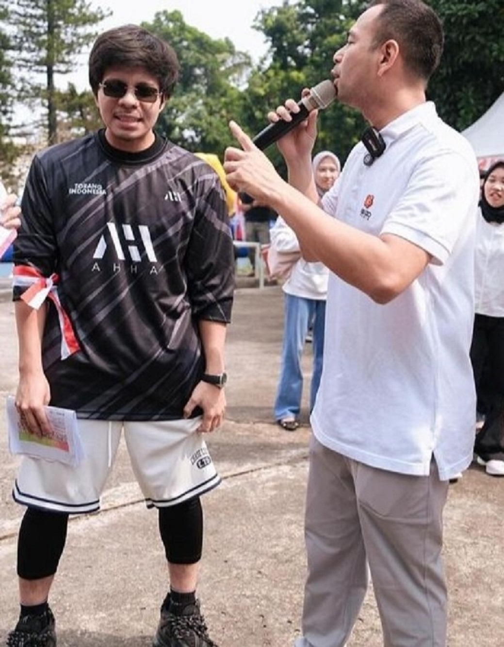 Raffi Ahmad dan Atta Halilintar di lomba 17 Agustus, kemarin.
