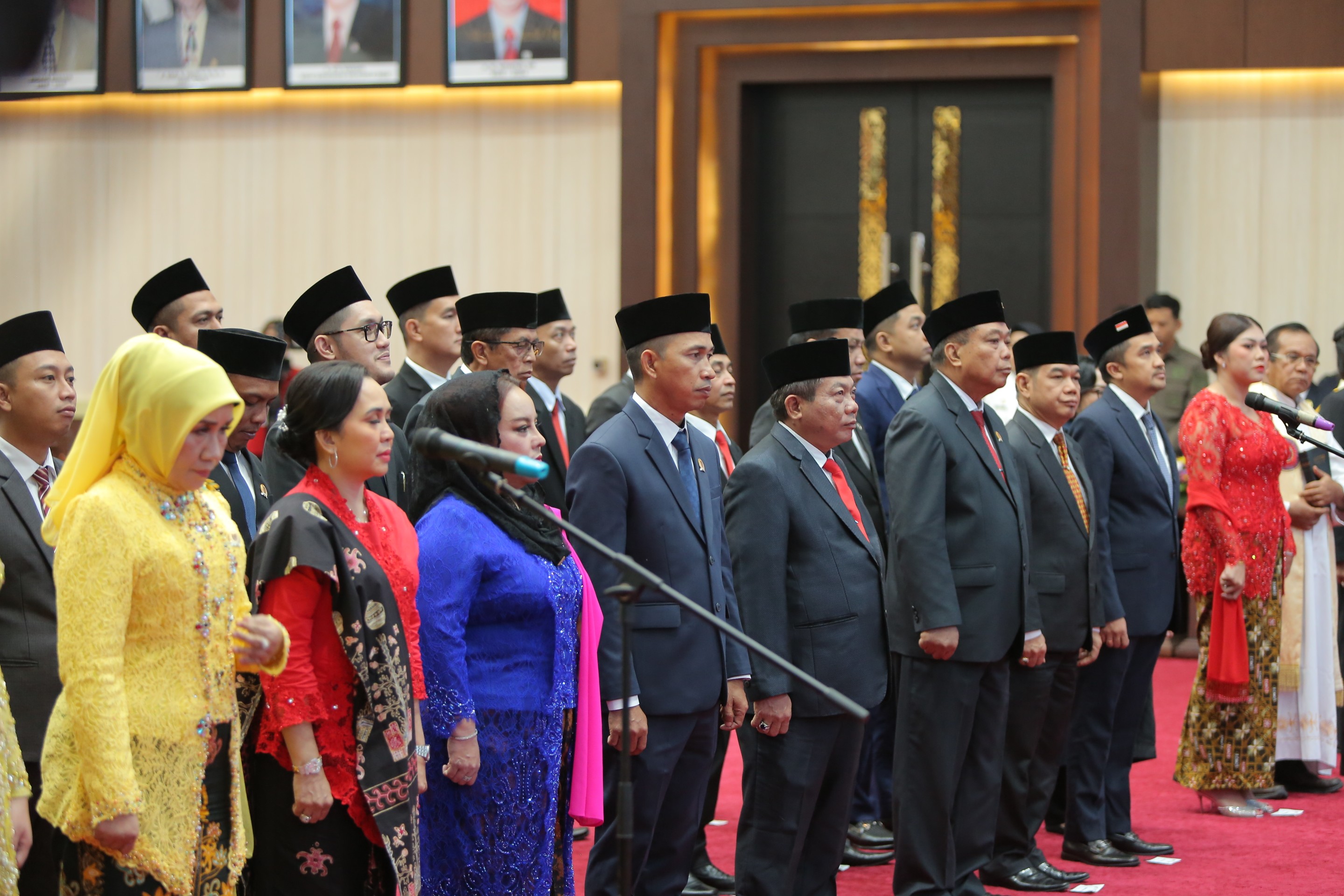 RESMI: Suasana pelantikan anggota DPRD Provinsi Kalteng, Rabu (28/8).