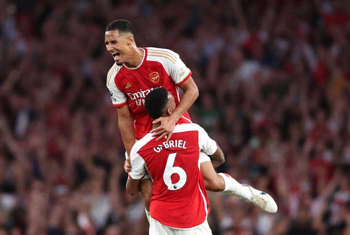 SOLID: Duet bek tengah Arsenal William Saliba dan Gabriel Magalhaes semakin solid.