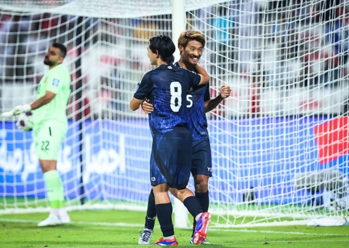 Pemain Jepang saat merayakan gol ke gawang Bahrain. Dalam pertandingan ini jepang menang 5 gol tanpa balas. (AFC)