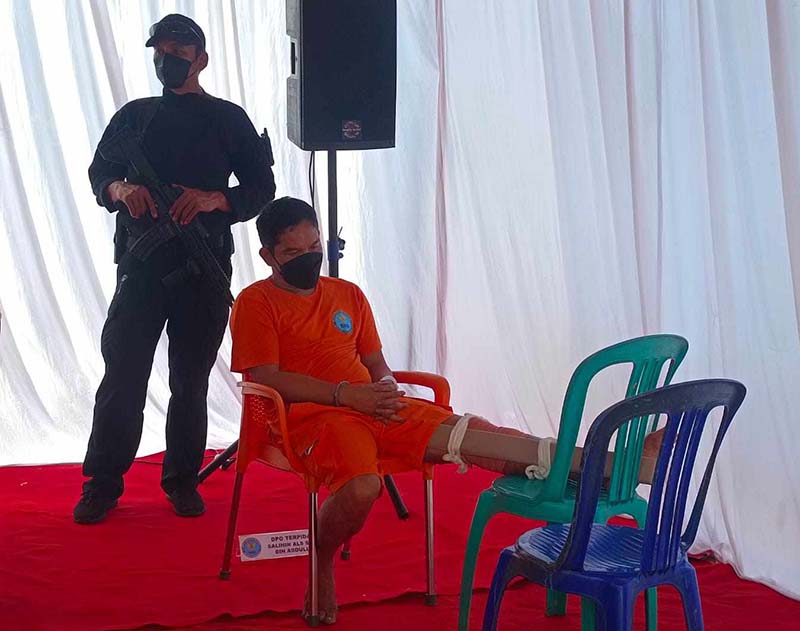 Saleh dikenal sebagai gembong. Bahkan, mantan narapidana kasus kepemilikan senjata api itu disebut-sebut pernah bertransaksi menjual satu kilogram sabu
