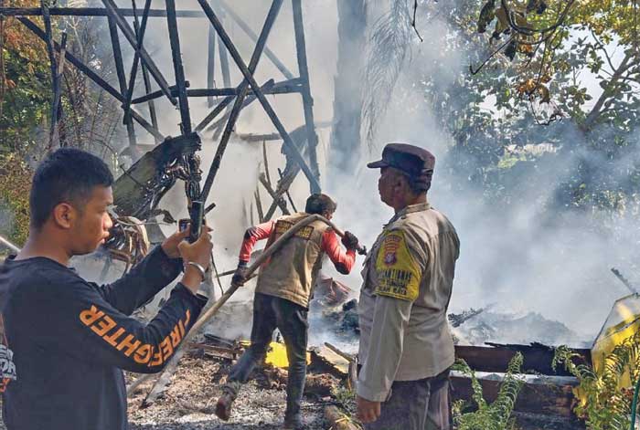 KEBAKARAN: Tidak henti-hentinya kota Palangka Raya mengalami teror kebakaran. Setelah beberapa tempat diduga ada kesengajaan hingga berakibat kebakaran