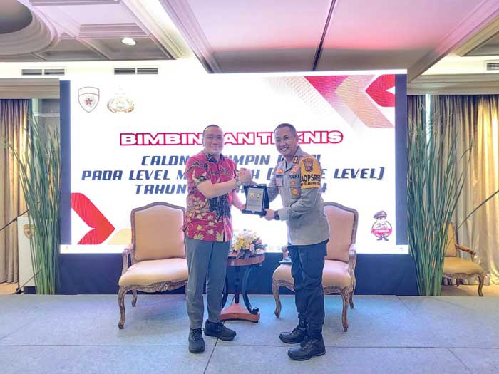BERBAGI PENGALAMAN: Kapolres Lamandau AKBP Bronto Budiyono saat menjadi narasumber Assessment Center jabatan Kapolres di Jakarta, Kamis (19/9).