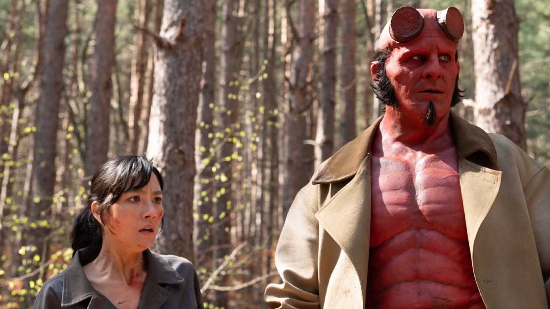 Sosok Hellboy alias Anung Un Rama, iblis yang kuat namun lembut hati dan heroik, yang dibesarkan manusia.