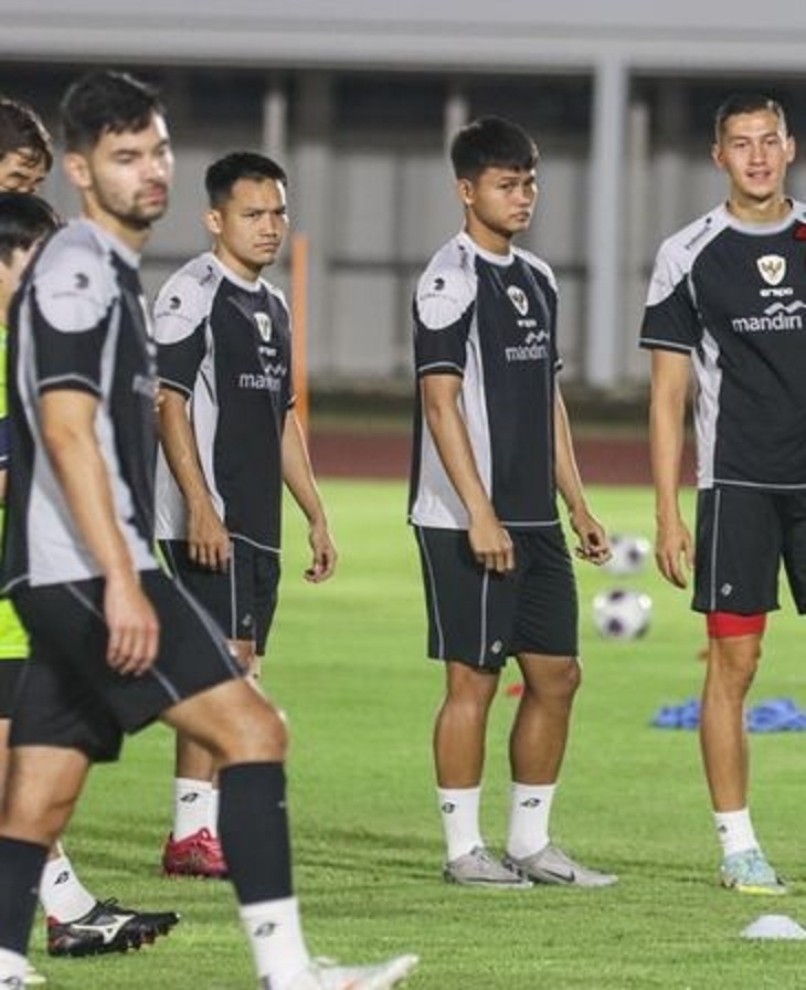 Pemain timnas Indonesia saat berlatih di Bahrain, baru-baru tadi.