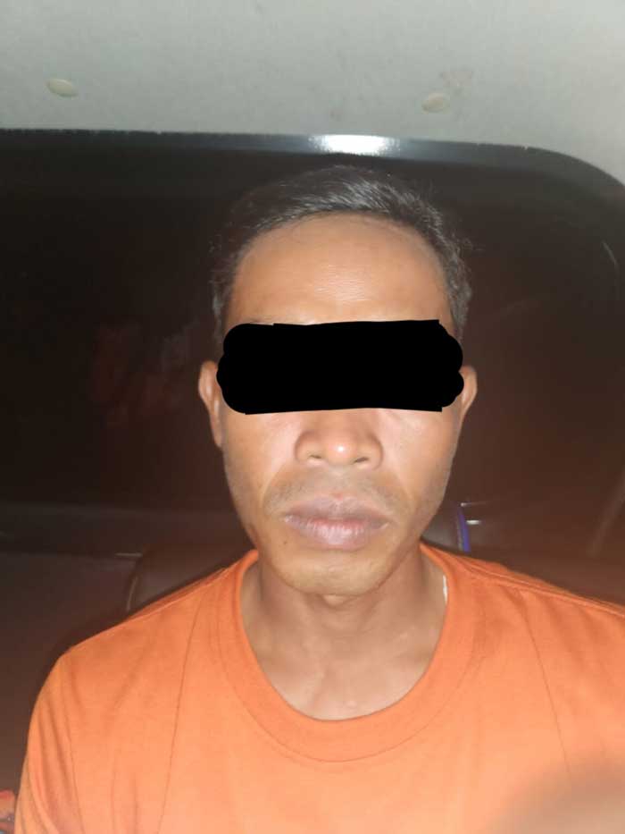 TANGKAP: AR, tersangka penggelapan sepeda motor diamankan Satreskrim Polres Kapuas. ISTIMEWA/RADAR SAMPIT