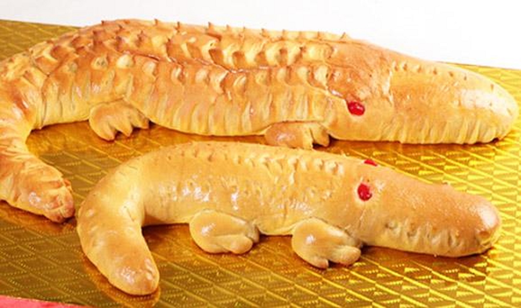 KHAS: Roti Buaya yang biasa dihadirkan dalam pesta perkawinan adat Betawi, yang melambangkan kesetiaan.