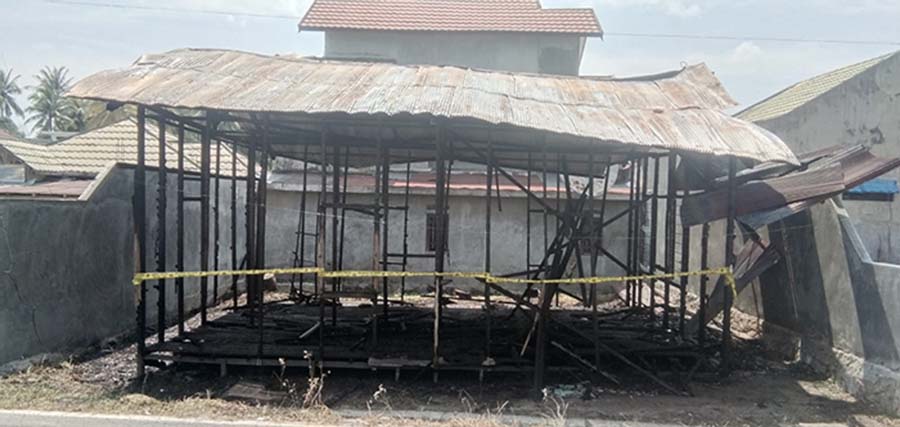 Rumah kosong milik Pengurus PWI Kalteng, Limson Dedy, diduga kuat dibakar oleh orang tak dikenal.