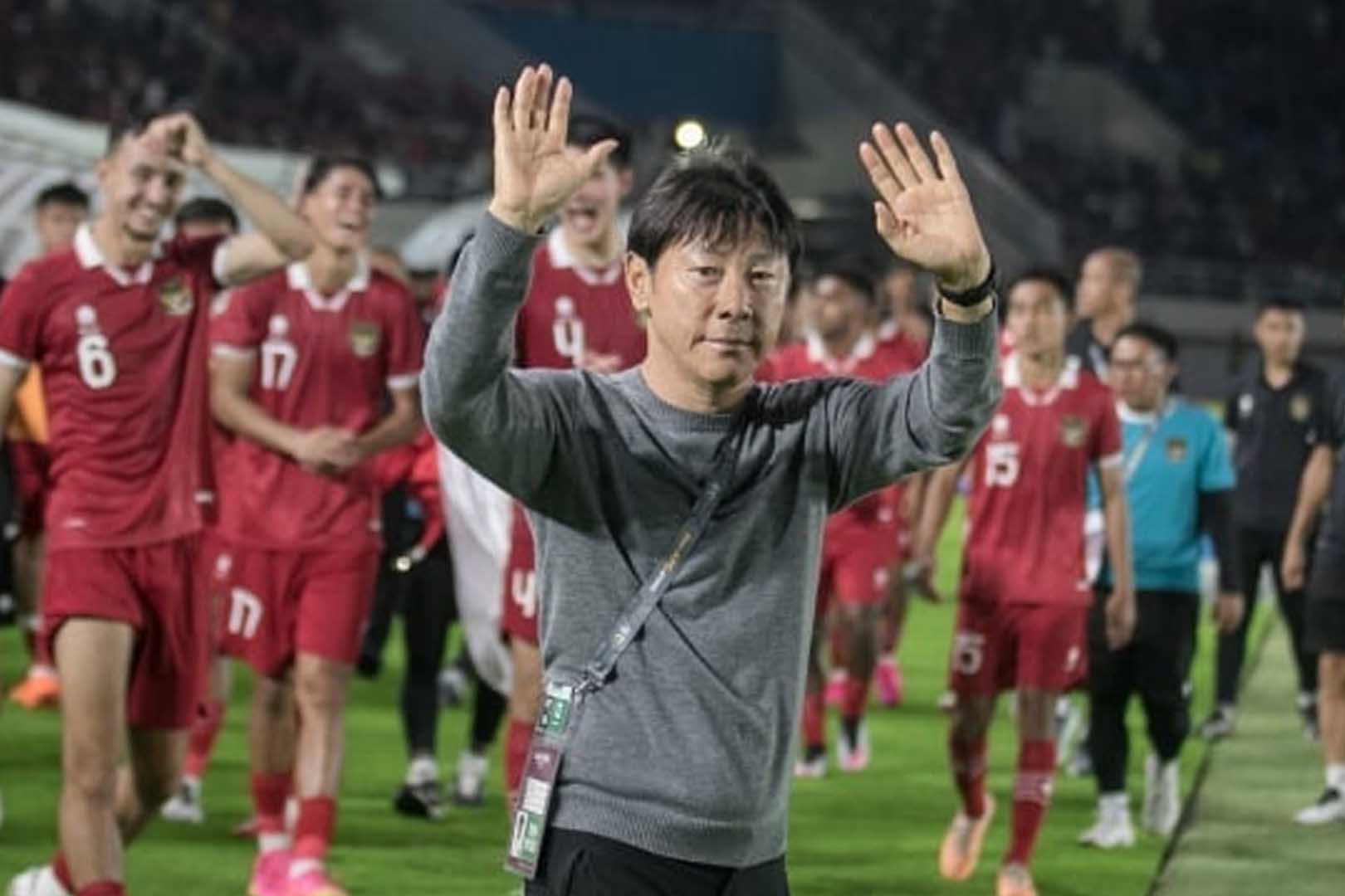OPTIMIS: Pelatih timnas Indonesia Shin Tae-yong saat Piala Asia 2024.