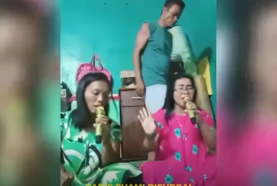 Detik-detik suami sebelum membunuh istri (Tangkapan layar akun Tik Tok @mrjohn)