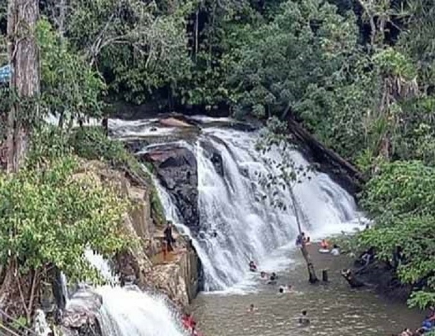 POTENSIAL : Lokasi wisata Air Terjun Sahai Gantung di Desa Pangke, Kecamatan Seruyan Tengah, Kabupaten Seruyan yang masih perlu pengembangan dan pelestarian.
