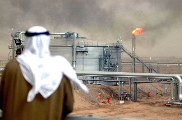 EKSPLORASI: Kilang minyak bumi di Arab Saudi.