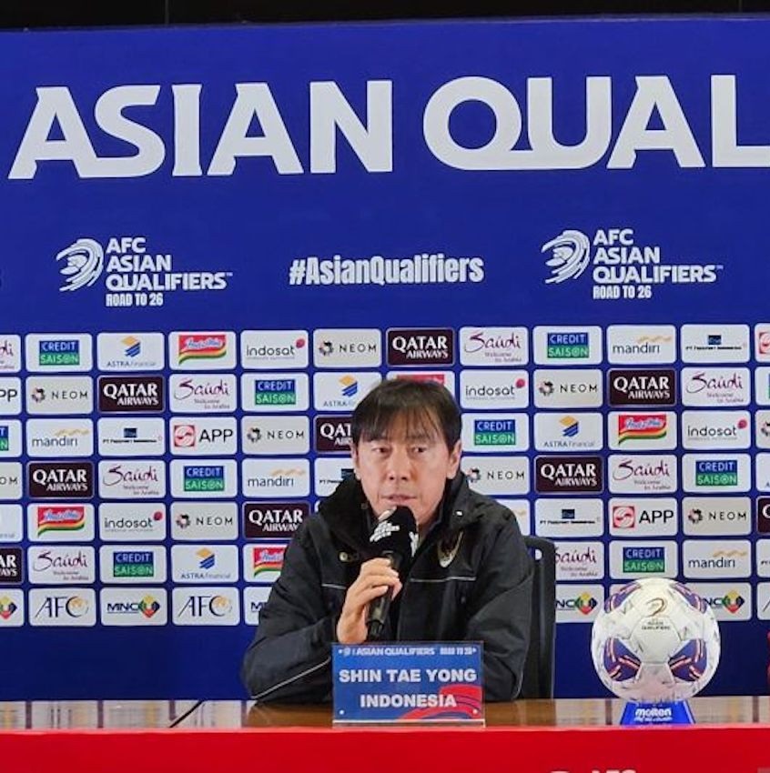 Shin Tae Yong saat konferensi pers