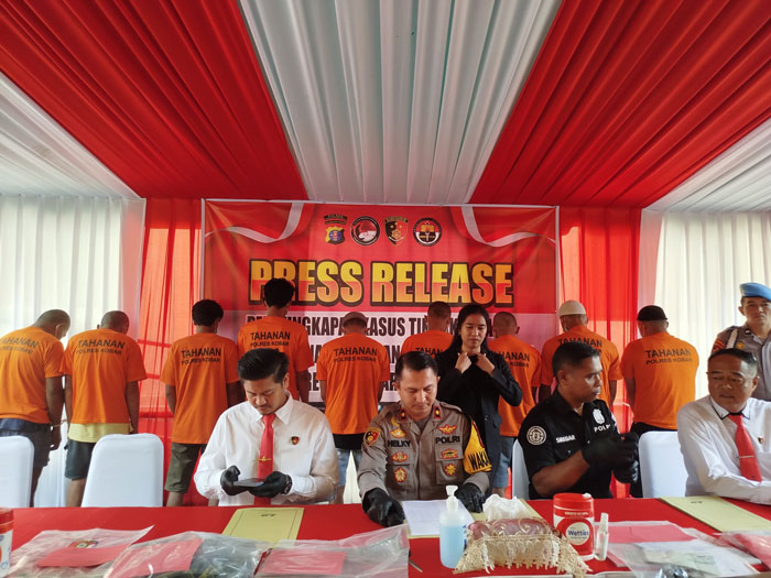 CURANMOR: Polres Kobar jumpa pers pengungkapan kasus pencurian kendaraan bermotor (curanmor), belum lama tadi. KOKO SULISTYO/RADAR PANGKALAN BUN