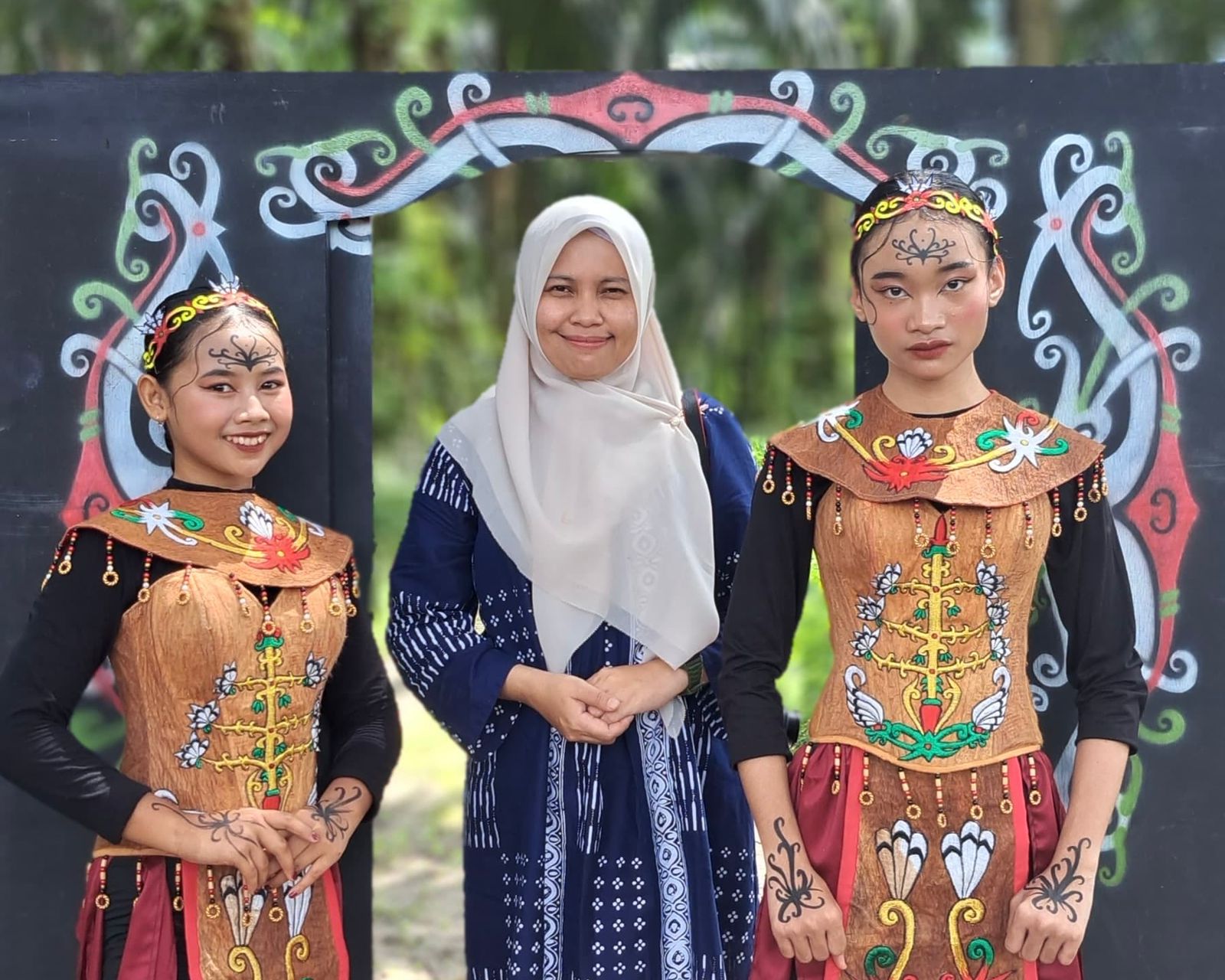 BERPRESTASI: Puspo Rini, Guru berprestasi dari sekolah Astra Agro Lestari di Kalimantan Tengah (Istimewa)